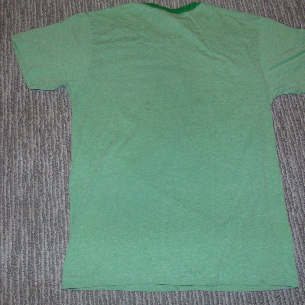 GREEN IRELAND SHIRT  ☘️ - Picture 2 of 2